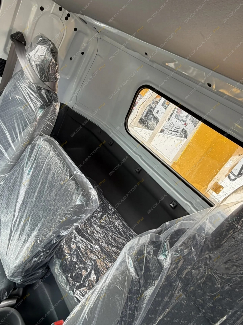 Isuzu Elf [8]