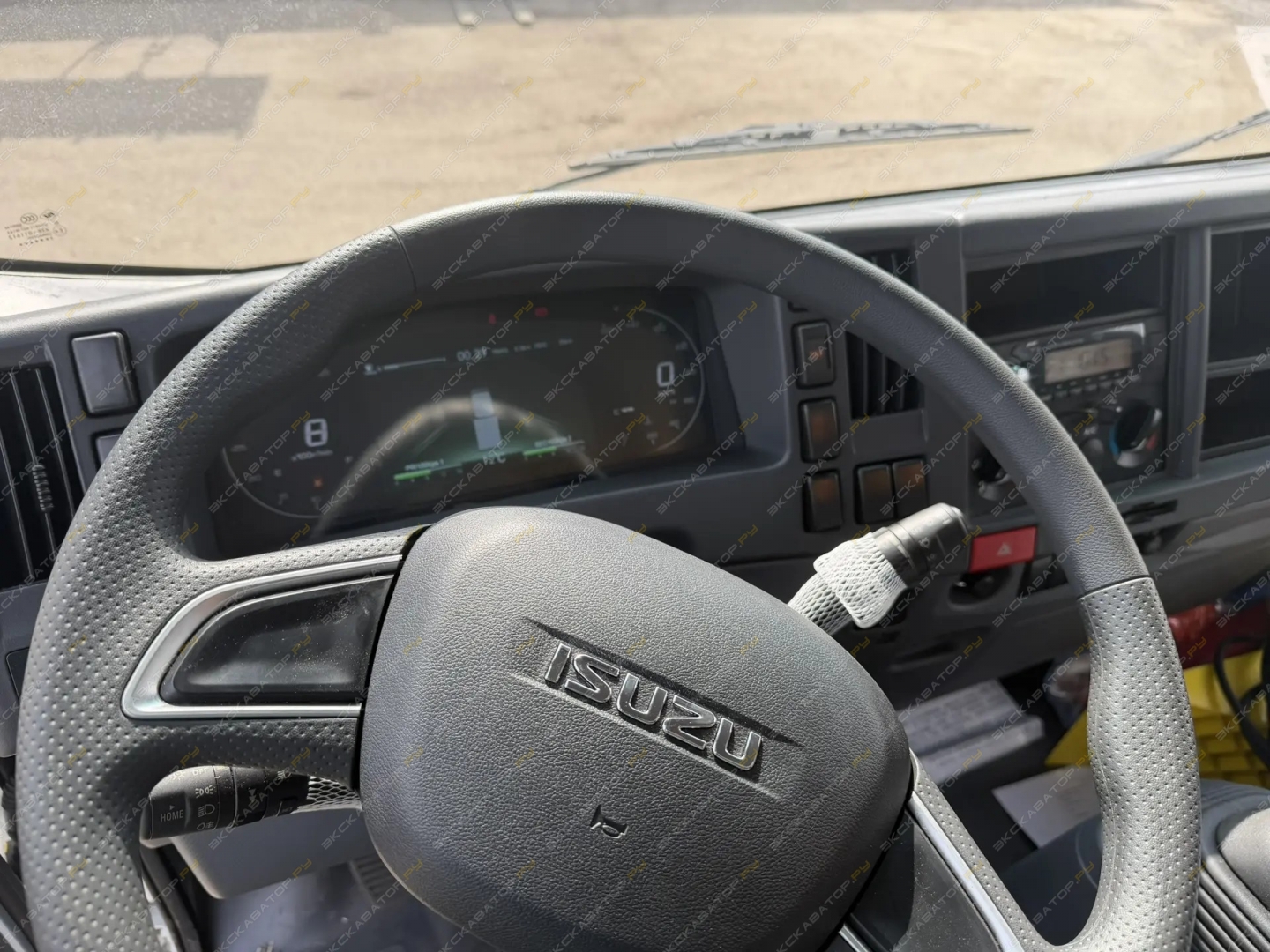 Isuzu Elf [14]