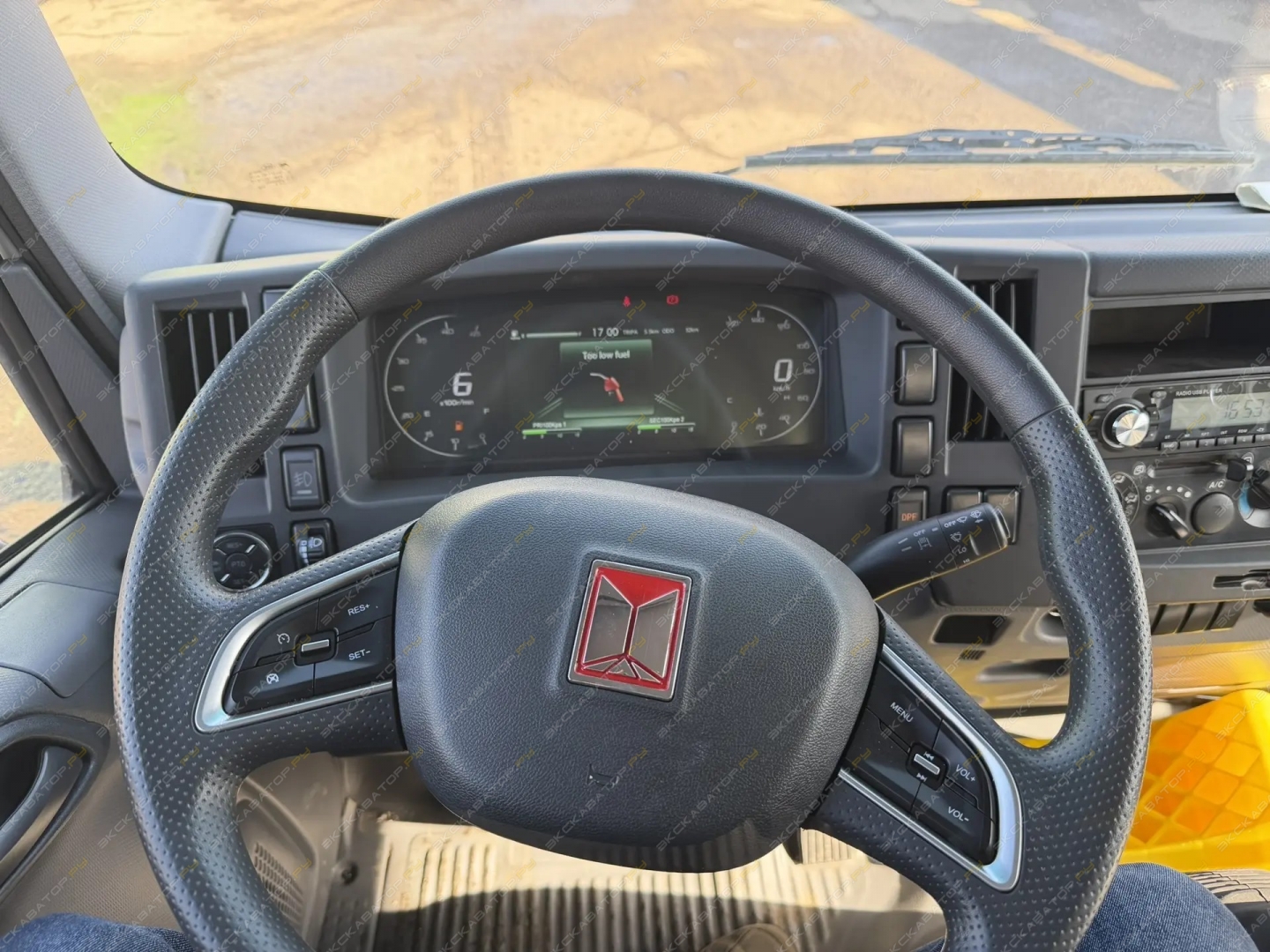Isuzu CYZ51K [13]