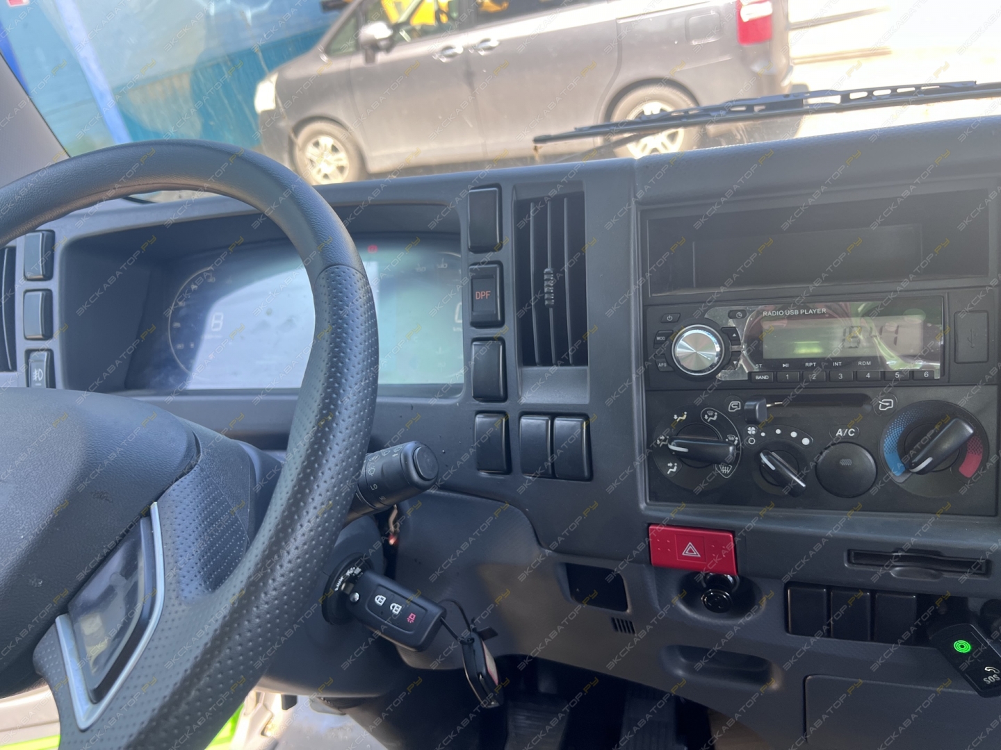 Isuzu Elf [11]