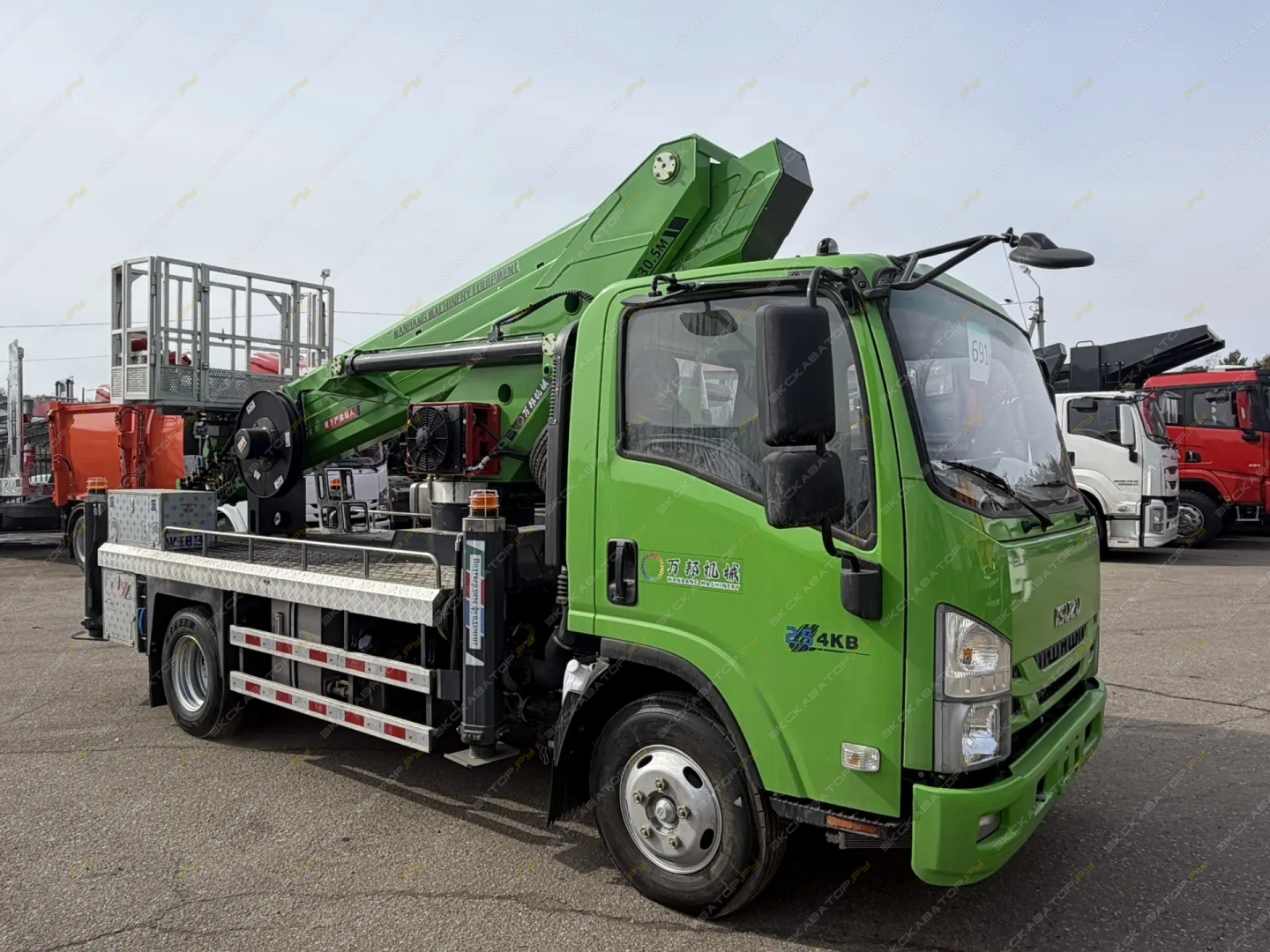 Isuzu Elf (автогидроподъемник) [3]