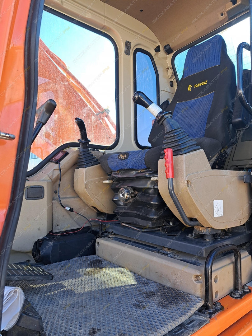 Doosan SOLAR 225NLC-V [8]
