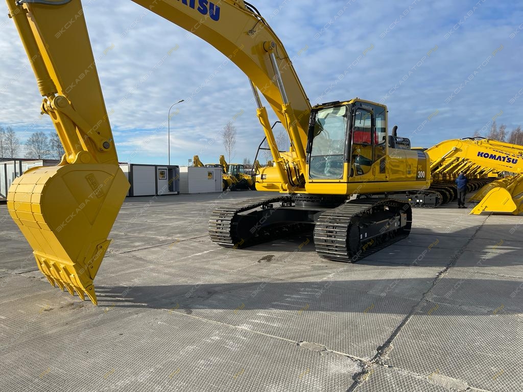 Komatsu PC300-8 [1]