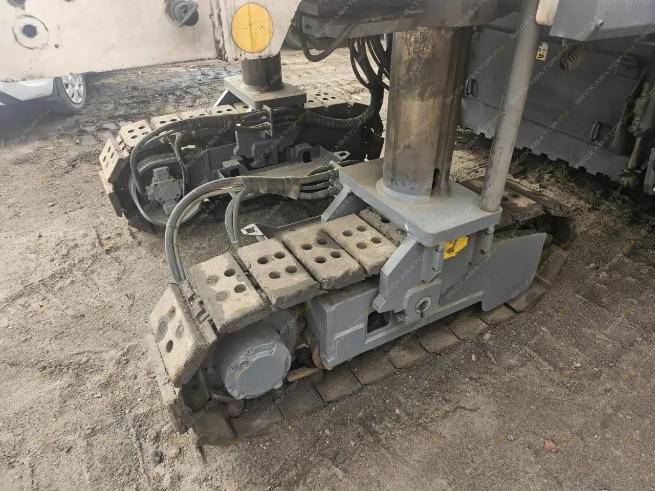 Wirtgen W 2000 [8]