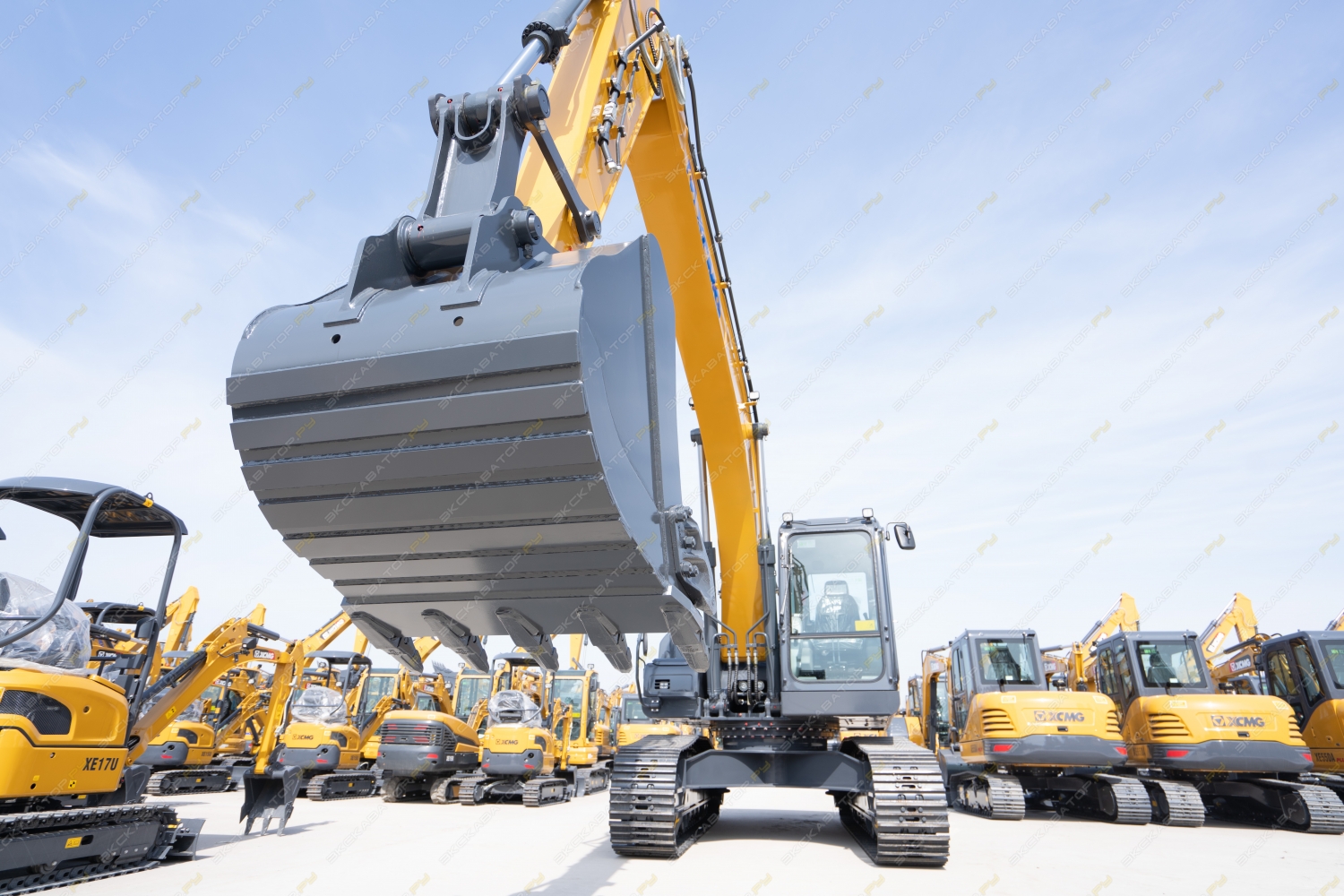XCMG XE225DN [10]
