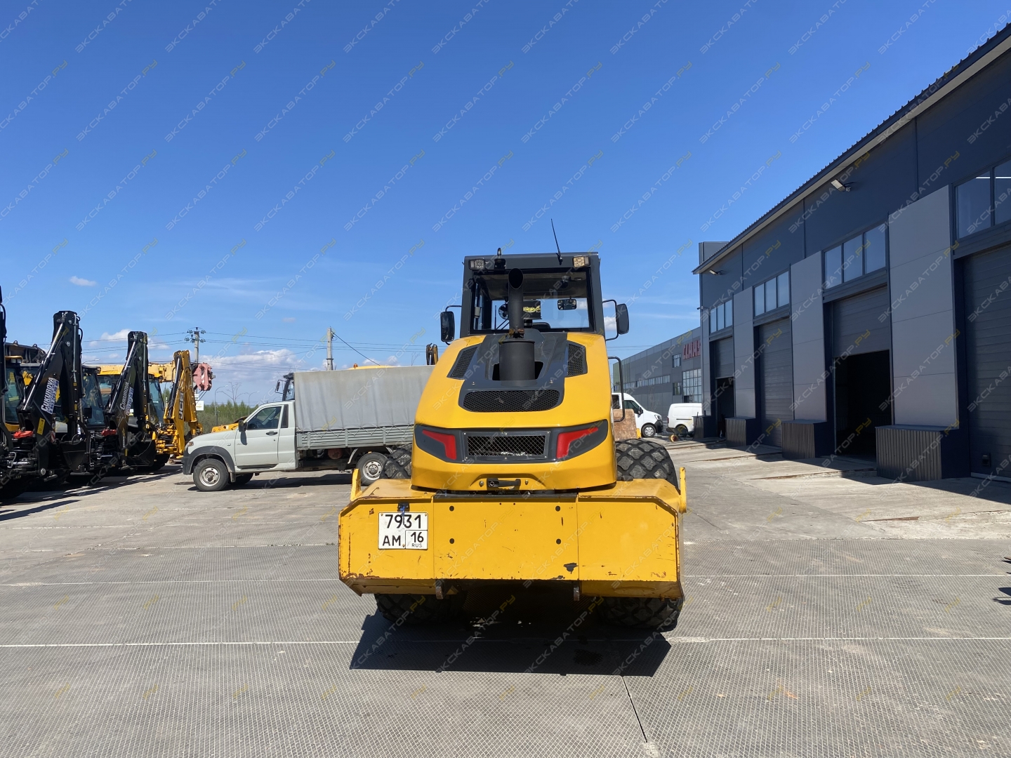 LiuGong CLG6618E [22]
