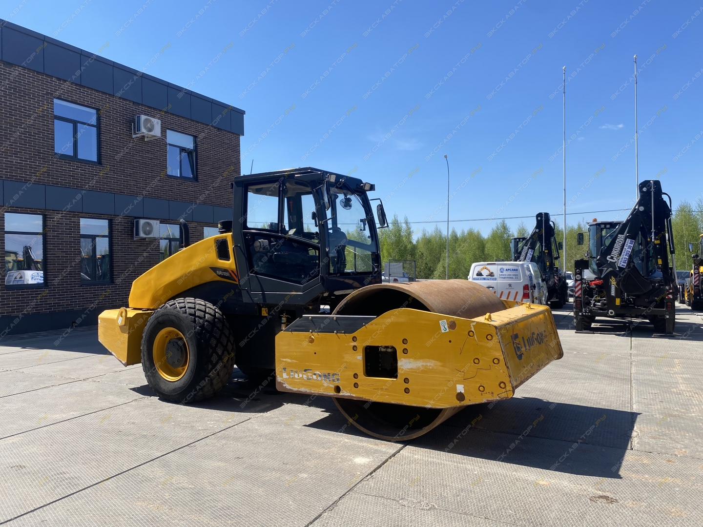 LiuGong CLG6618E [20]
