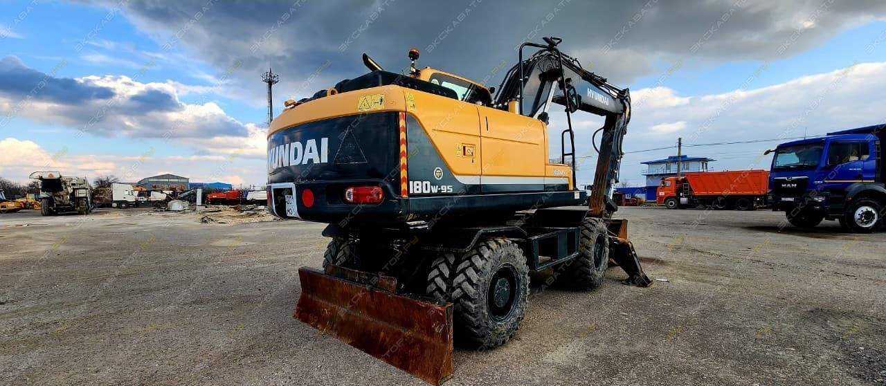 Hyundai R180W-9S [4]
