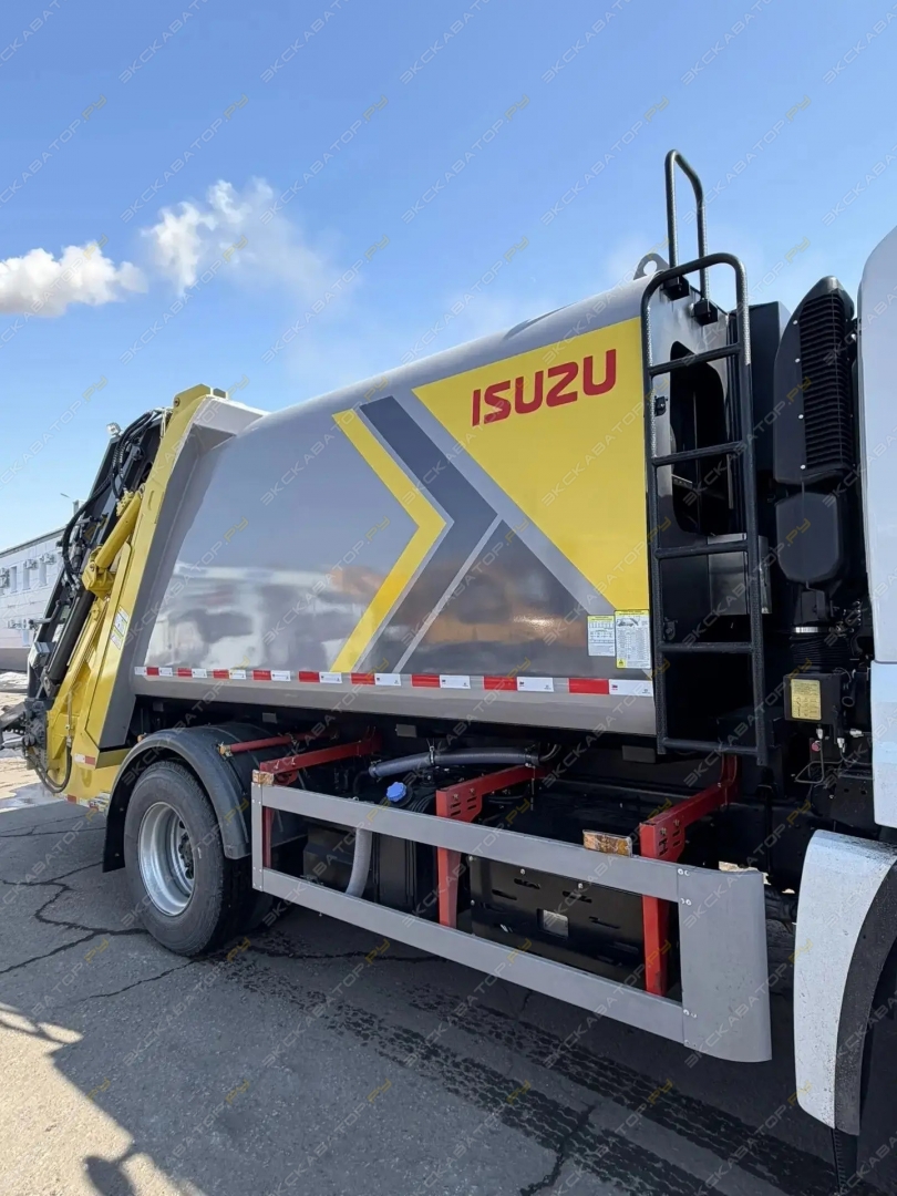  Isuzu ELF [11]