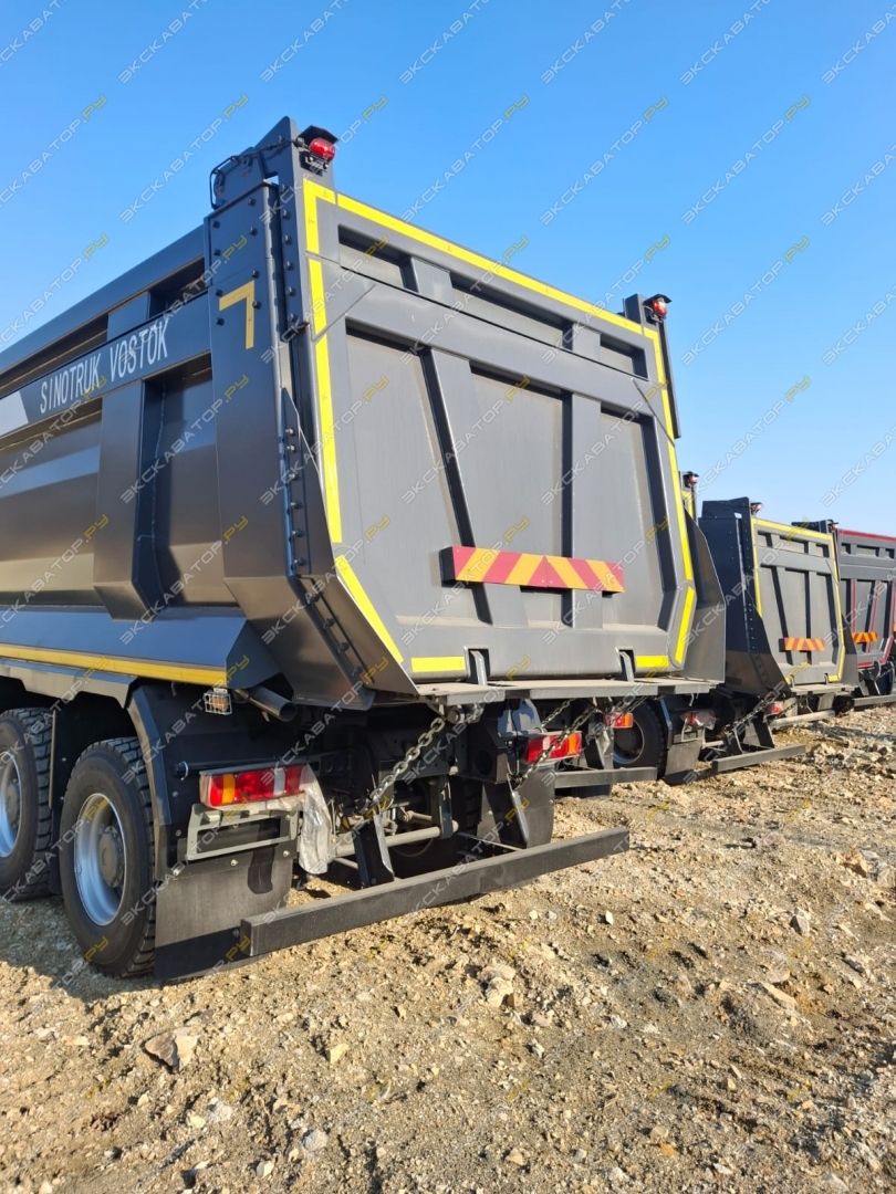 Sitrak C7H 8x4 [5]