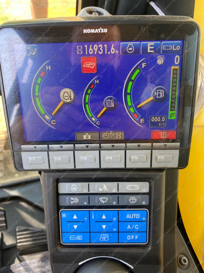 Komatsu PC300 [28]