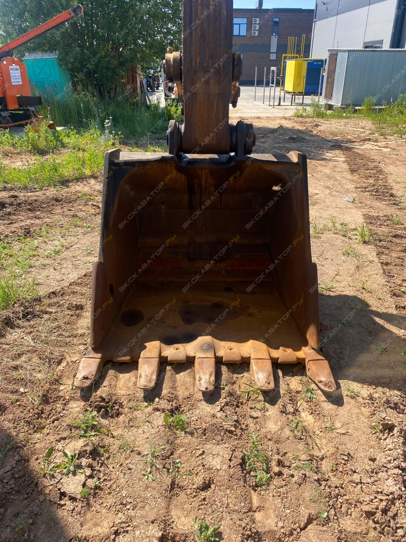 Komatsu PC300 [32]
