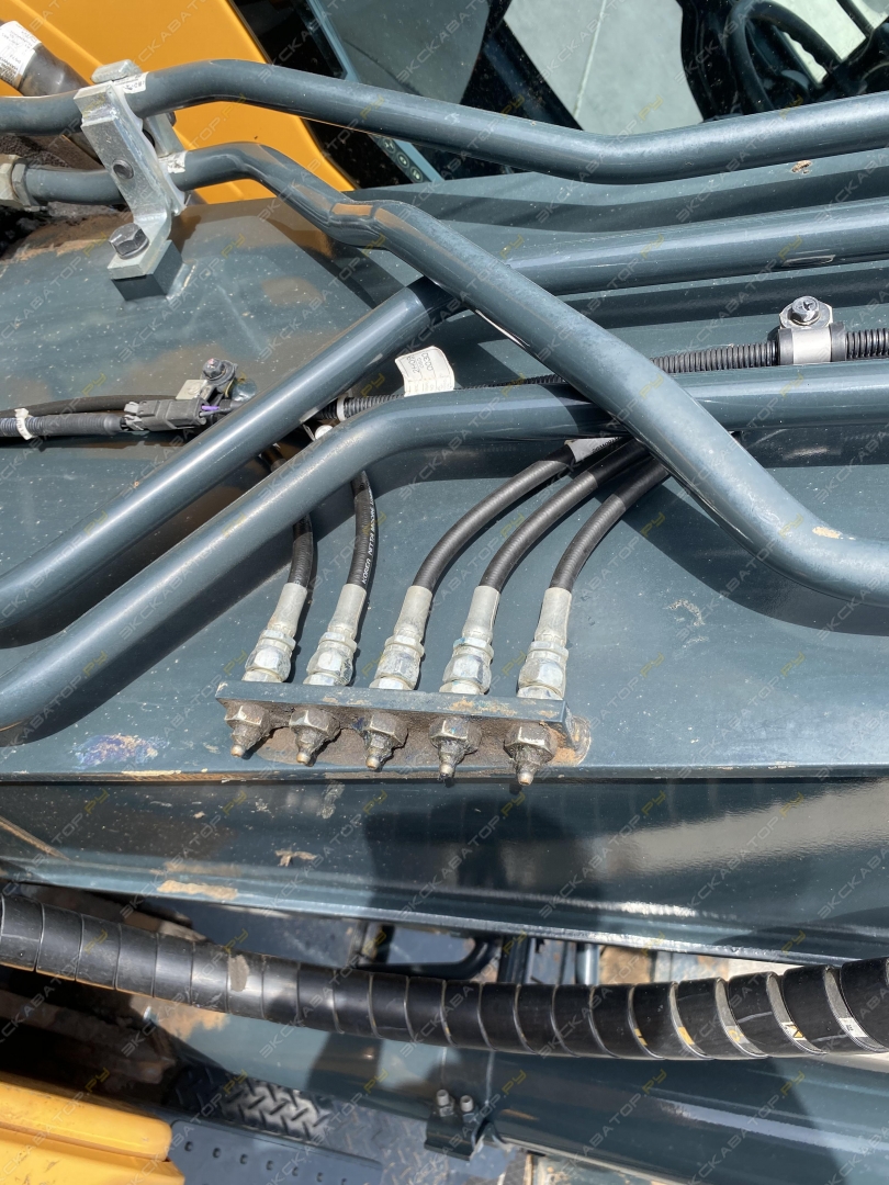 Hyundai R180W-9S [20]