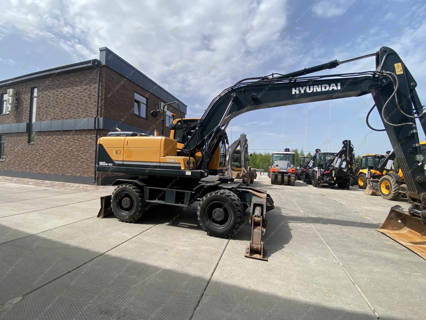Hyundai R180W-9S [6]