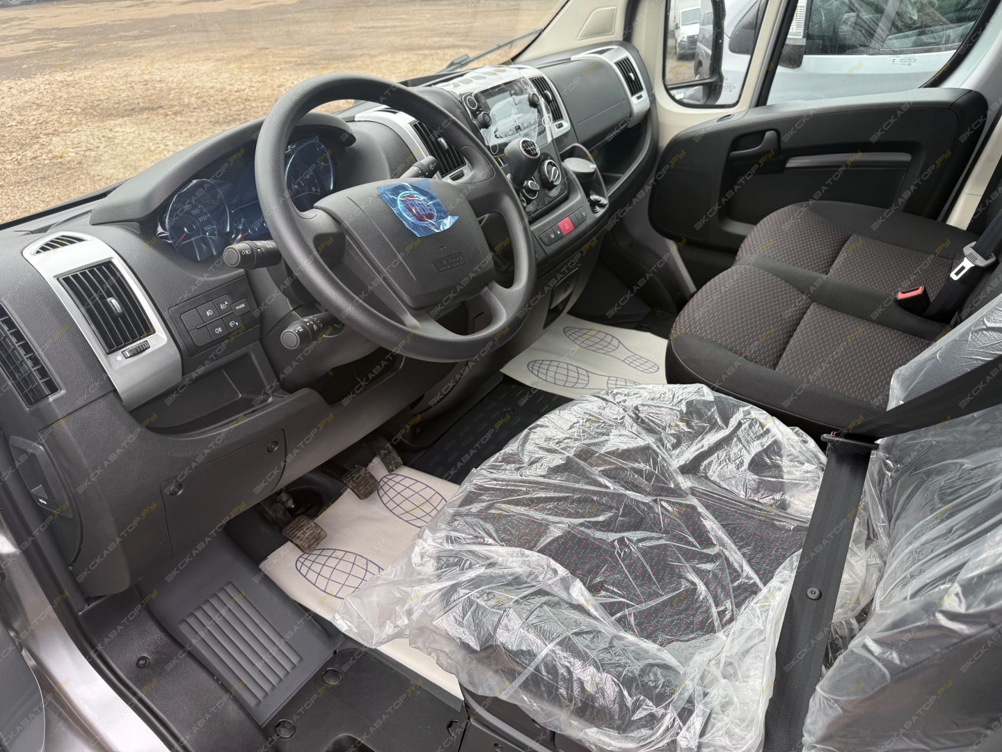 Fiat Ducato Van H2 30 - 35 [11]