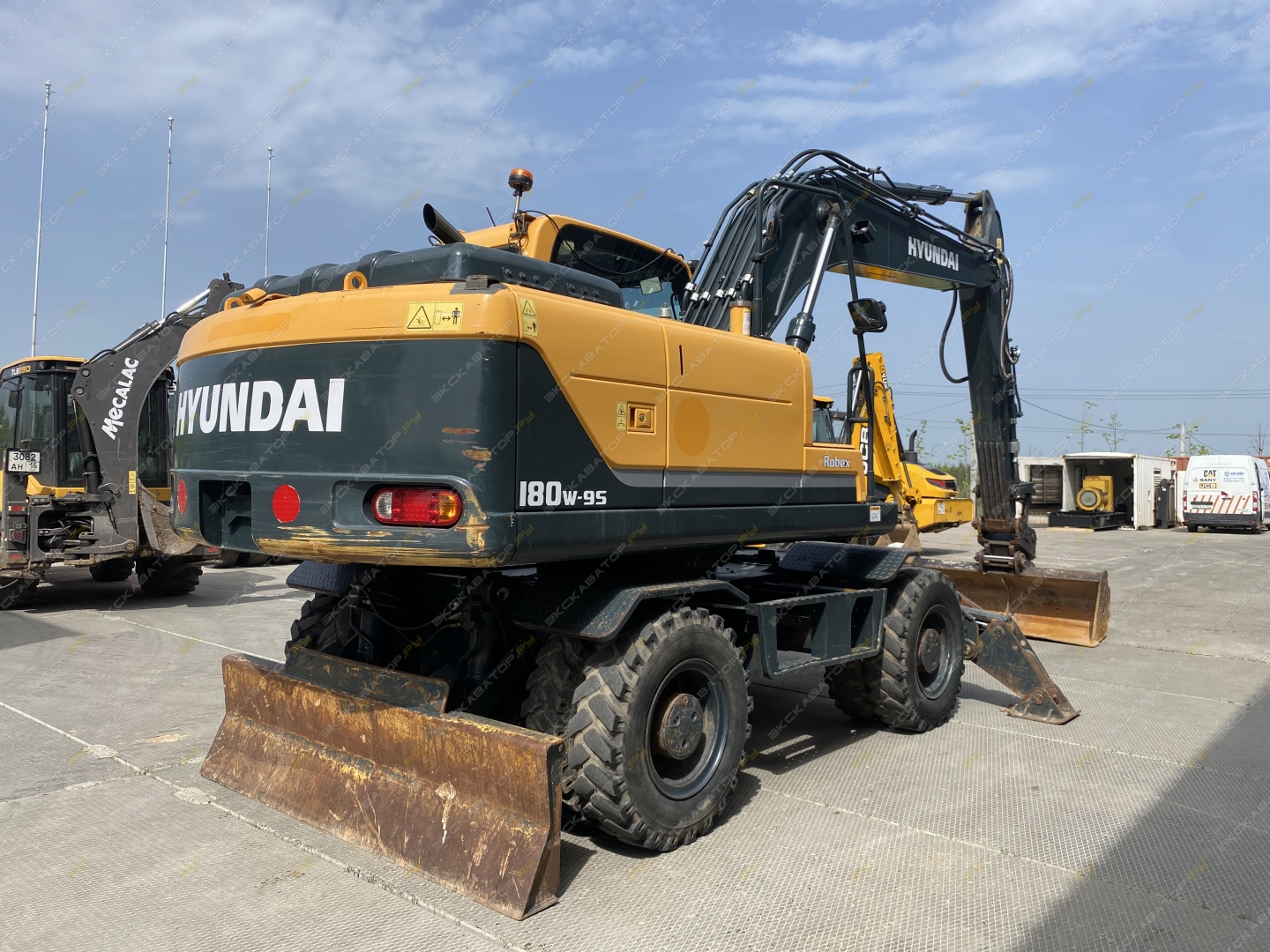 Hyundai R180W-9S [2]