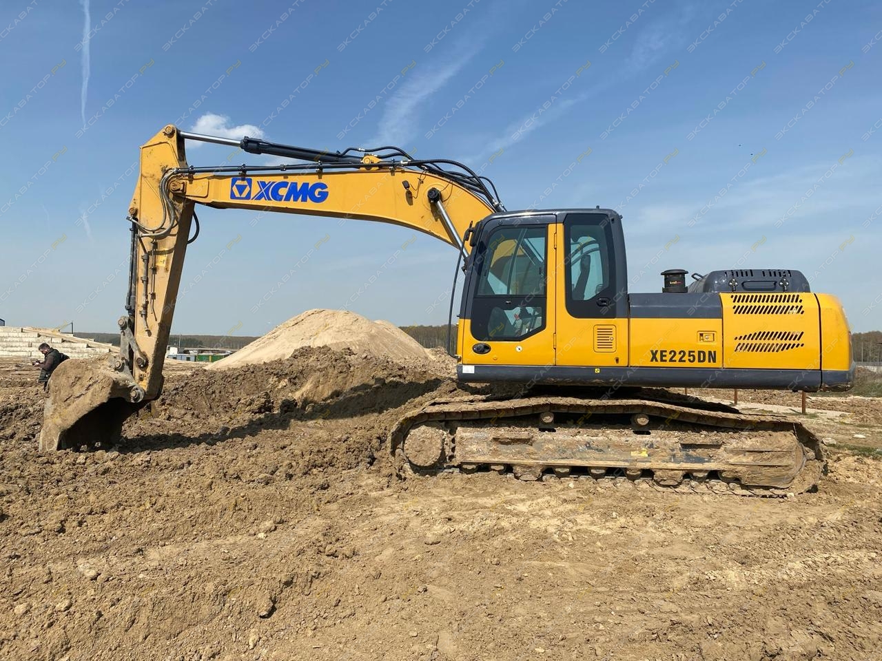 XCMG XE225DN [2]