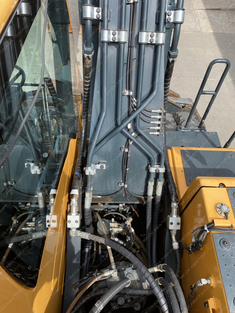 Hyundai R180W-9S [23]