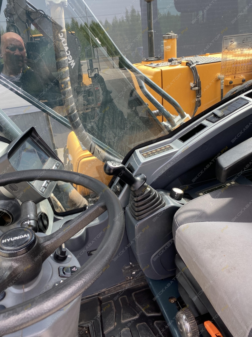 Hyundai R180W-9S [24]