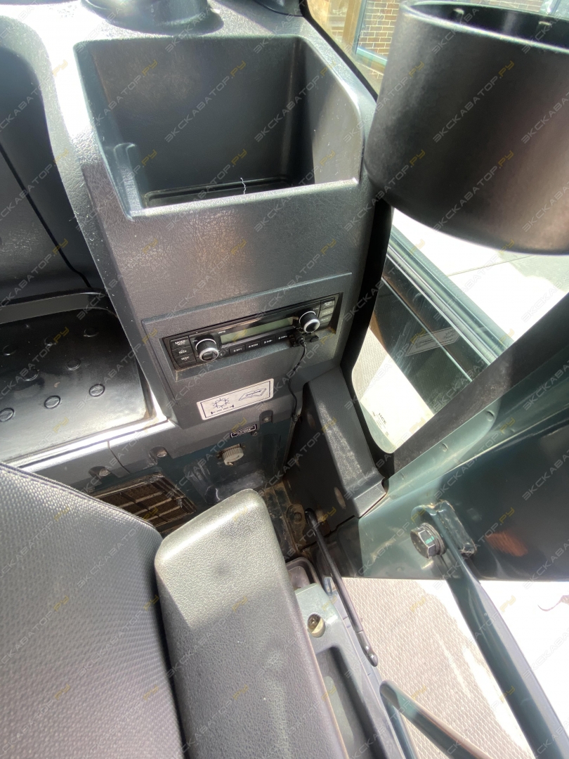 Hyundai R180W-9S [30]
