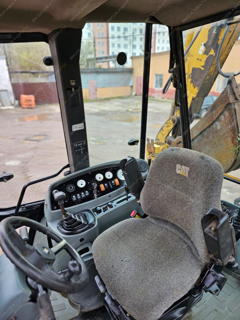 Caterpillar 428D [6]