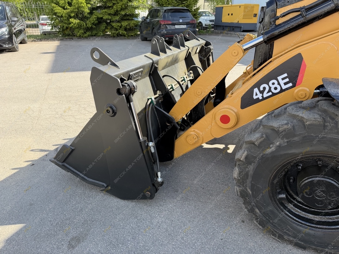 Caterpillar 428E [8]