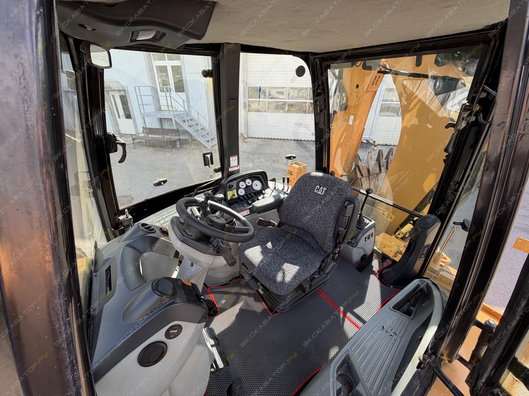 Caterpillar 428E [11]