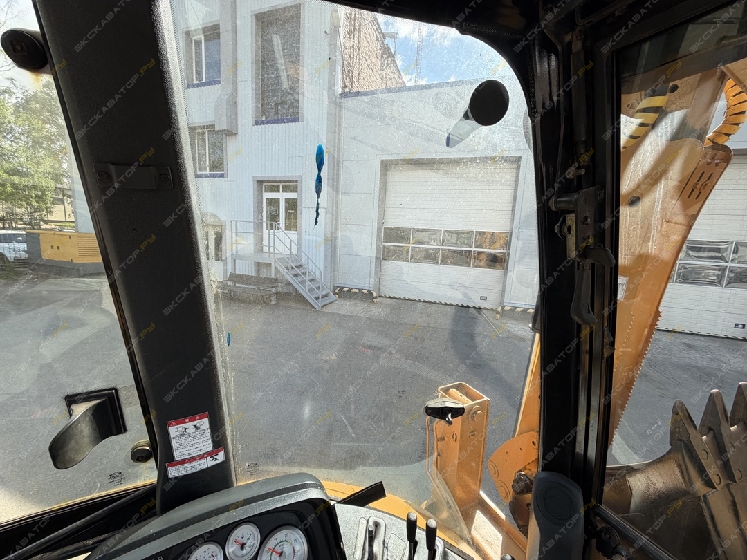 Caterpillar 428E [18]