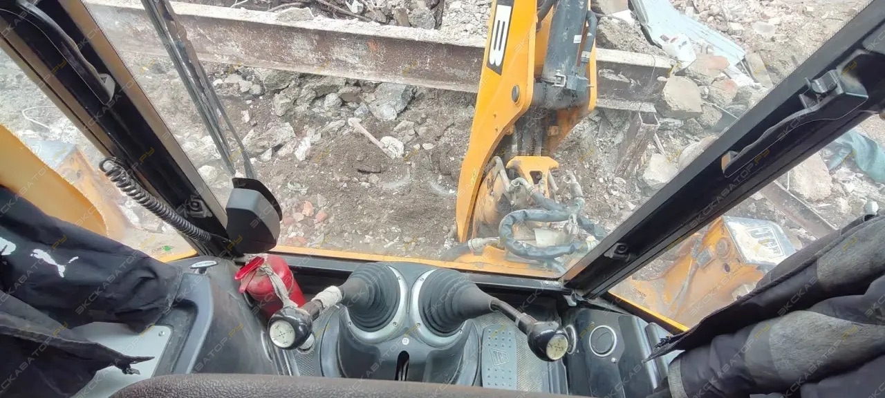 JCB 3CX [7]