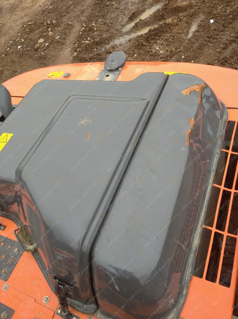 Hitachi ZX240-5G [46]