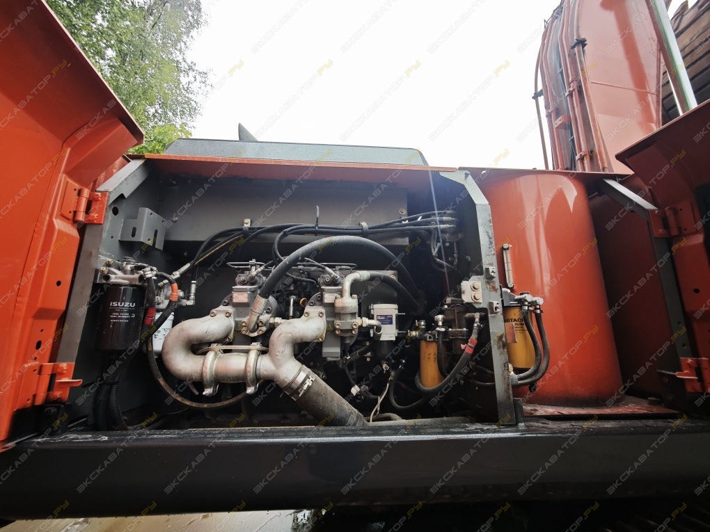 Hitachi ZX330-5A [14]