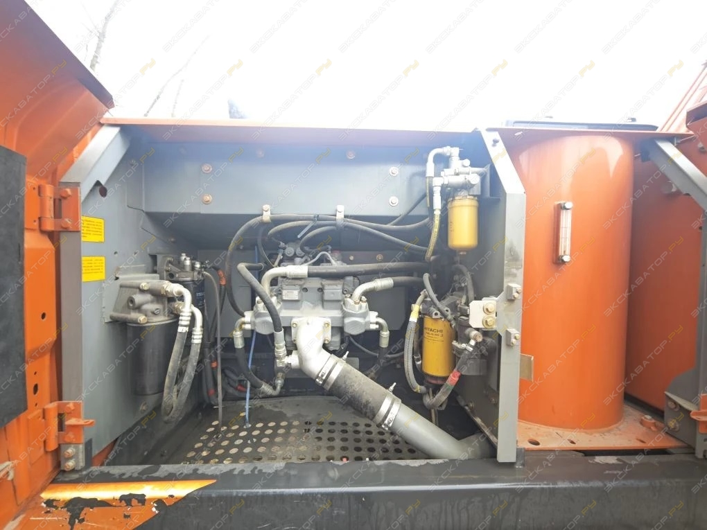 Hitachi ZX200-5 [4]