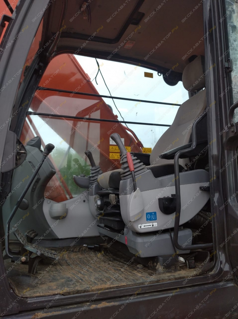 Hitachi ZX240-5G [0]