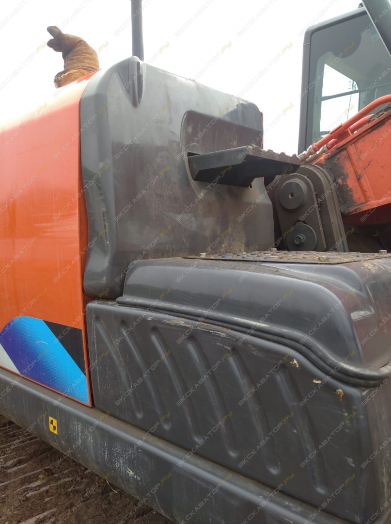 Hitachi ZX240-5G [3]