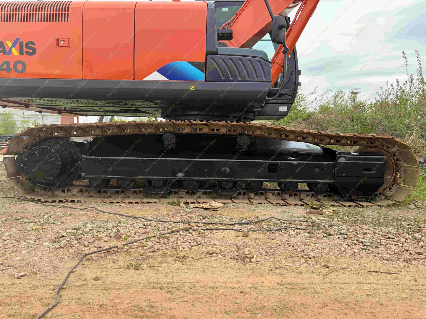 Hitachi ZX240-5G [24]