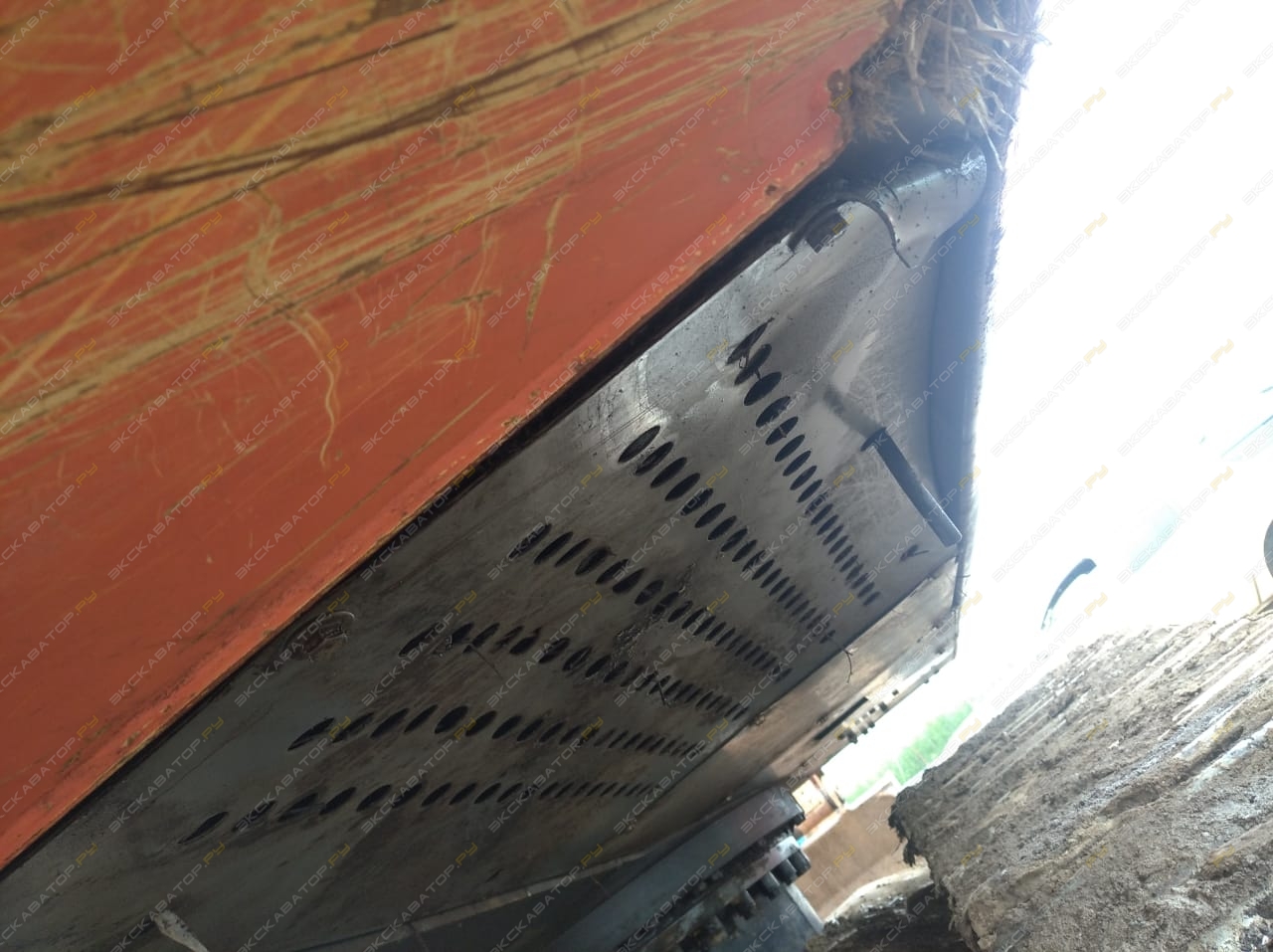 Hitachi ZX240-5G [9]