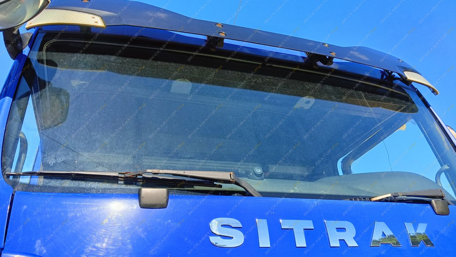 Sitrak C7H 6x4 [17]