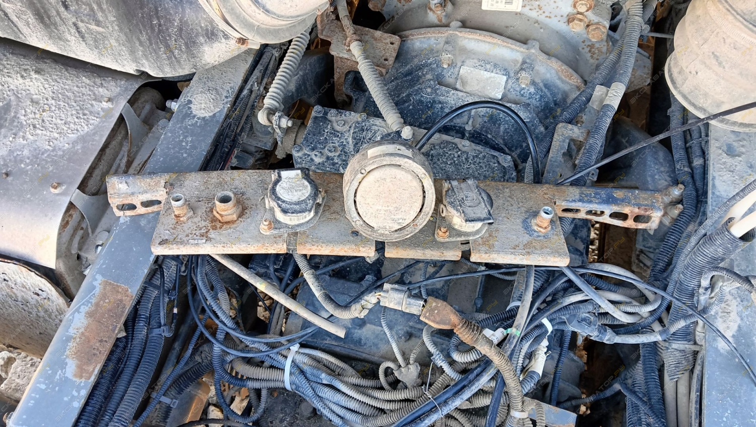 Sitrak C7H 6x4 [23]