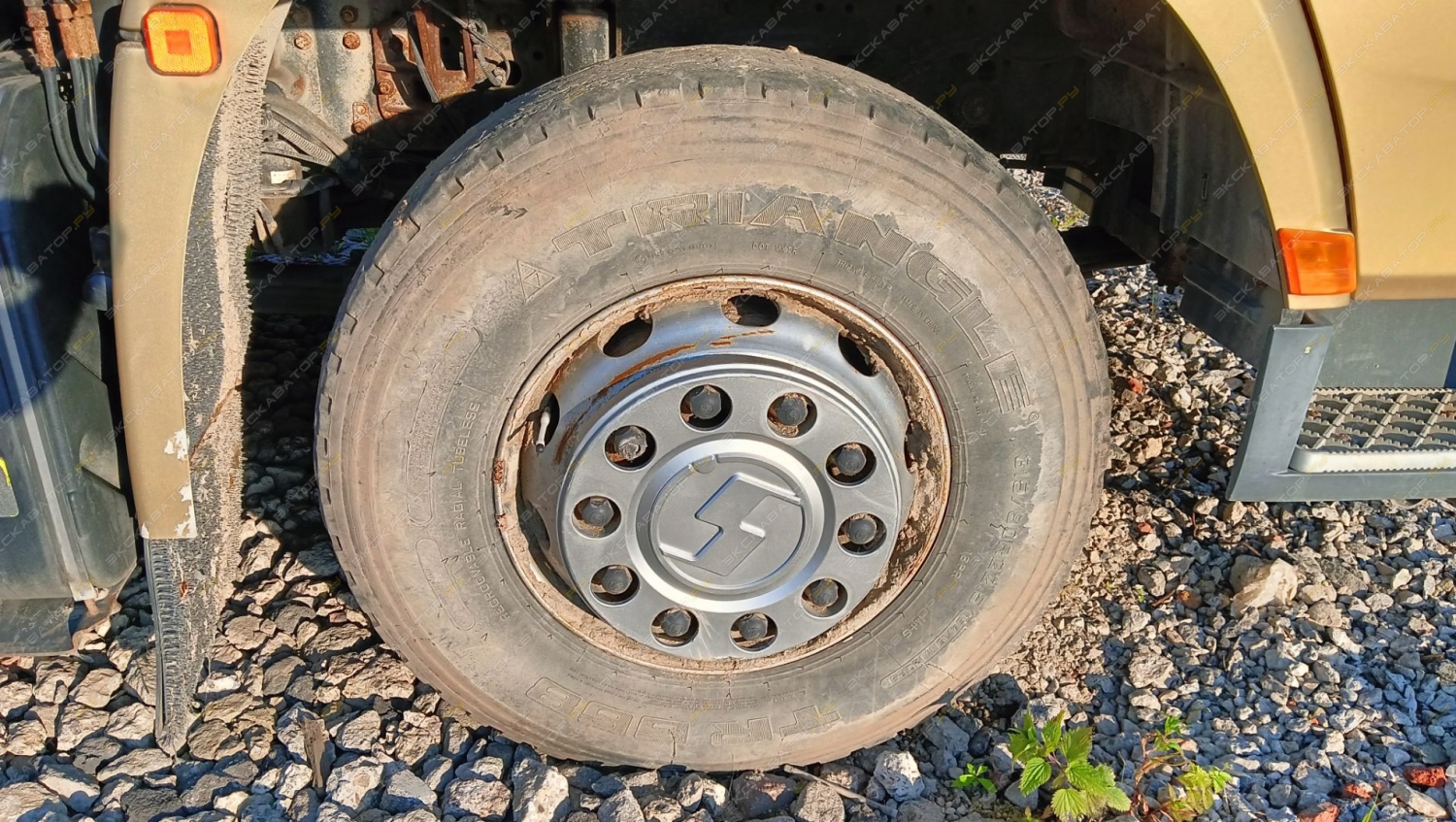 Shacman SX42584W324C [10]
