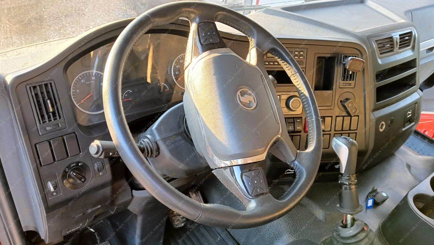Shacman SX331863366 [16]