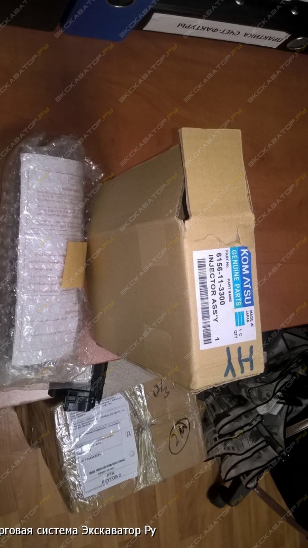 Форсунка топливная 6156-11-3300 Komatsu PC400-7 [2]