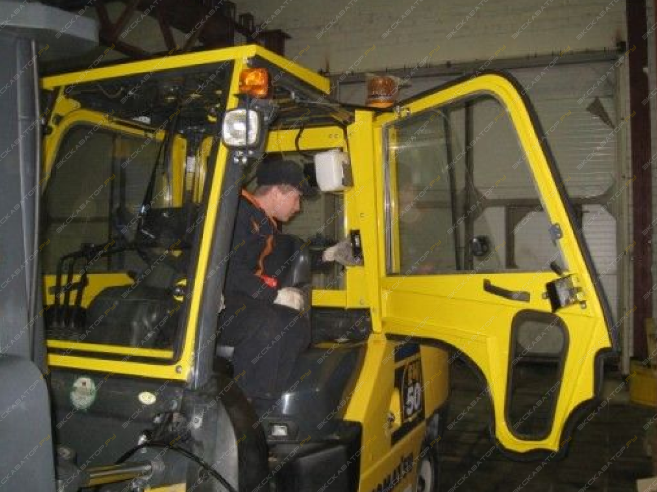 Кабина на вилочный погрузчик Komatsu 4-5т серии FH [2]
