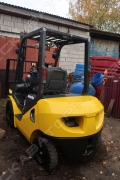 Komatsu FD25T-17 [2]
