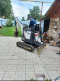 Bobcat E10 [8]