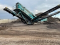 Powerscreen Chieftain 2100X track (2 Deck) [1]
