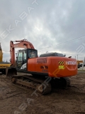 Hitachi ZX240LC [2]