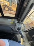 Caterpillar D7R [9]