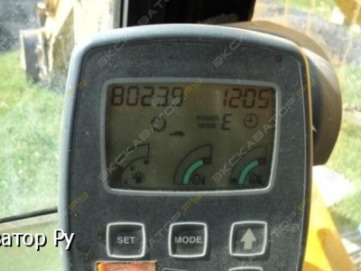 JCB JS 220 [1]