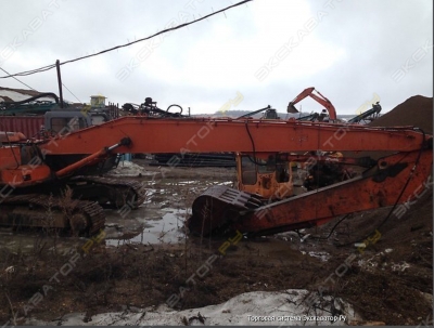 Hitachi EX 220LC [1]