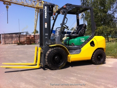 Komatsu FD30T-17 [1]